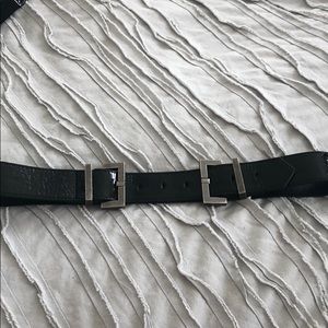 Patent leather belt in black